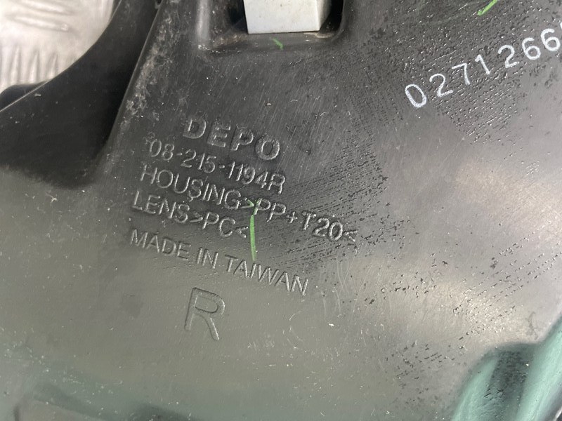 Фара правая Micra Галоген DEPO 02-10г