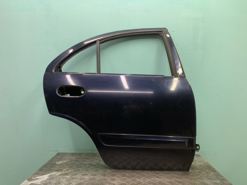 Дверь задняя правая NISSAN CLASSIC контрактная