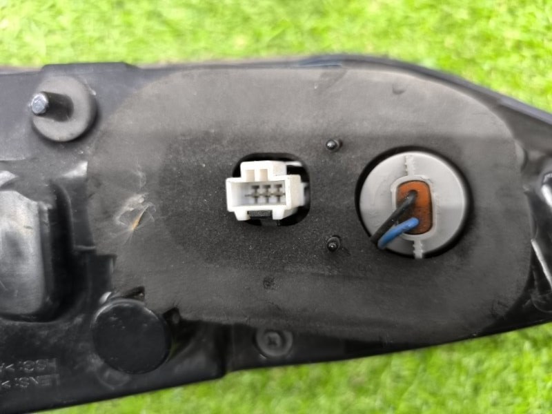 Фонарь внутренний Hyundai Aslan лев. (б/у)