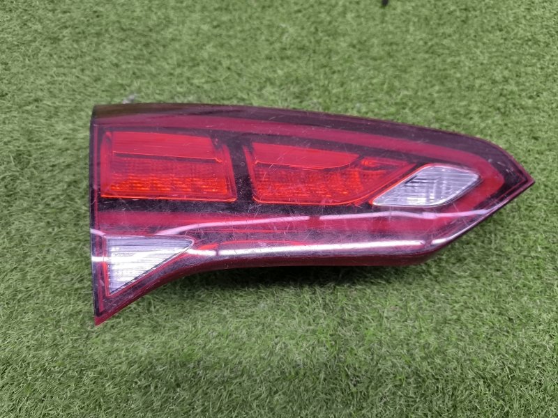 Фонарь внутренний Hyundai Aslan лев. (б/у)