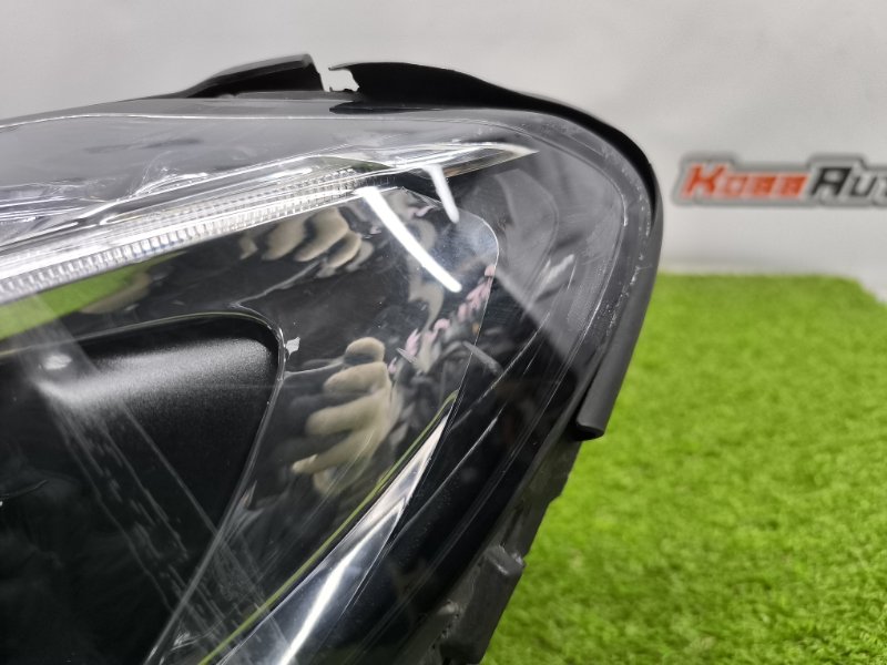 Фара LED левая C W205