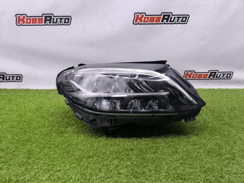 Фара LED правая Mercedes-Benz C W205 БУ