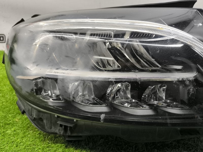 Фара LED правая C W205