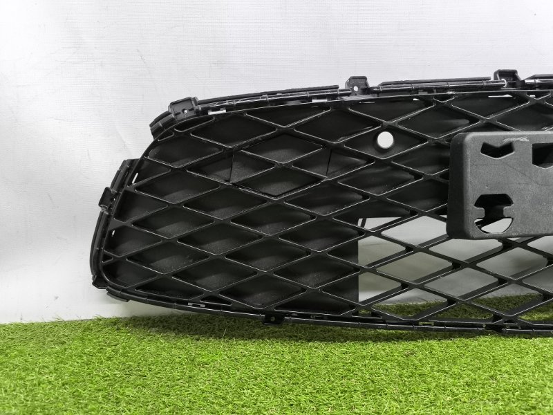 Решетка радиатора Genesis GV60 2021 перед. (б/у)
