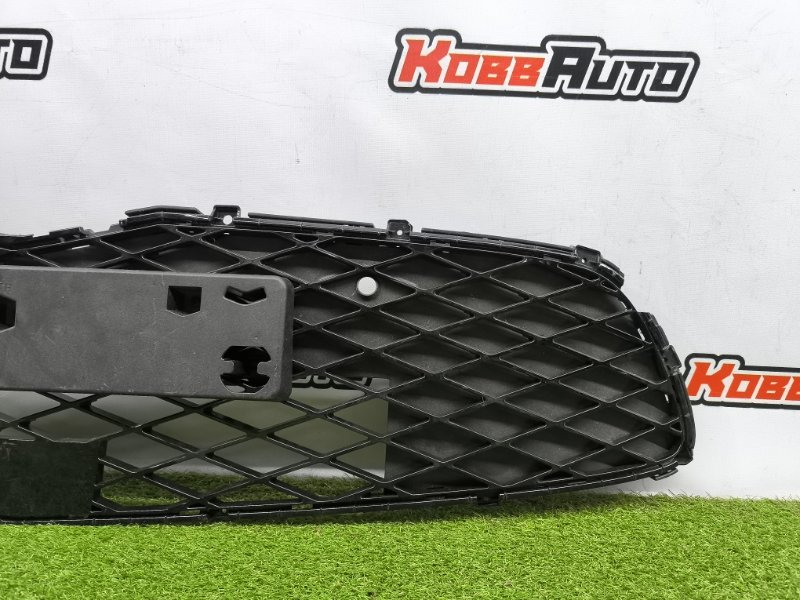 Решетка радиатора Genesis GV60 2021 перед. (б/у)