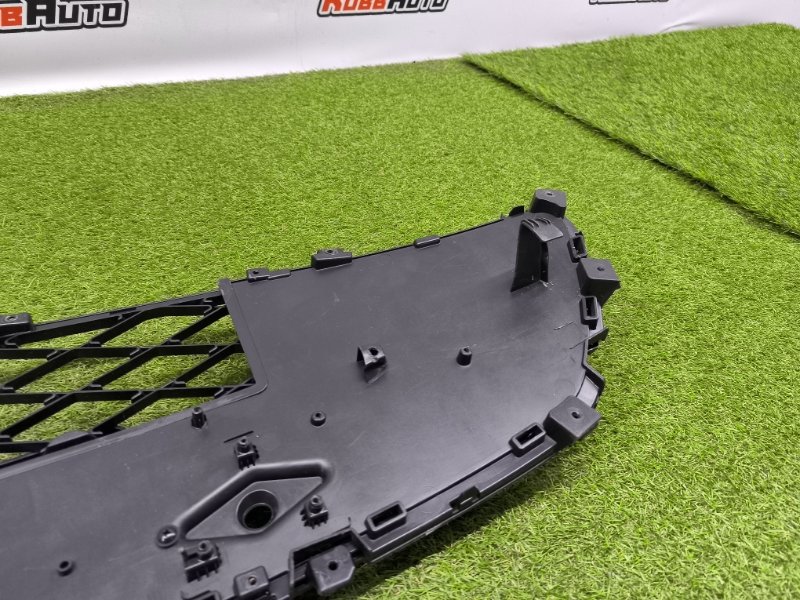 Решетка радиатора Genesis GV60 2021 перед. (б/у)