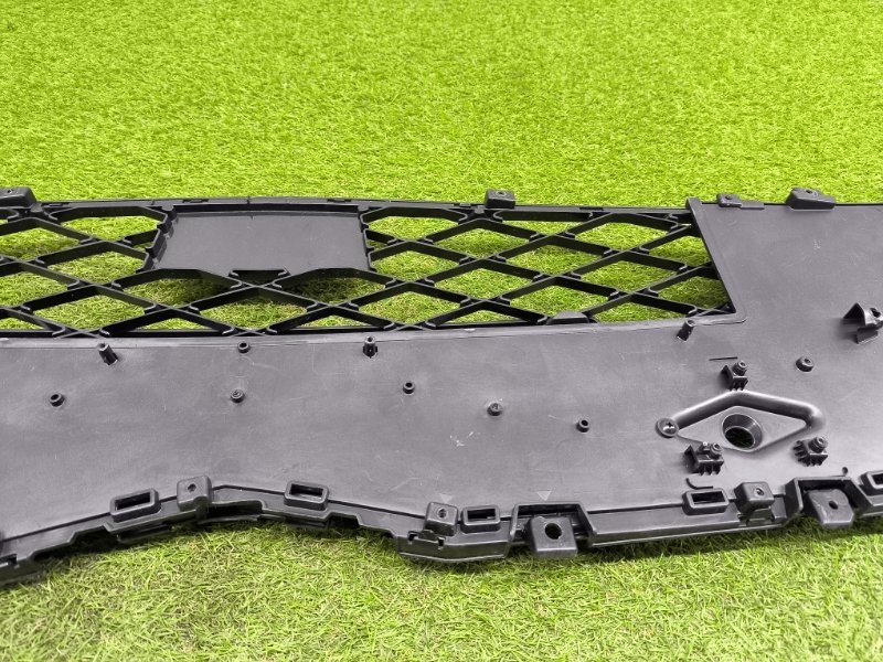 Решетка радиатора Genesis GV60 2021 перед. (б/у)