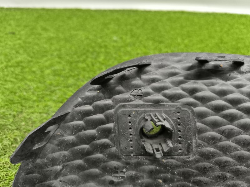 Решетка в бампер Mercedes E W213 2016 перед. лев. (б/у)