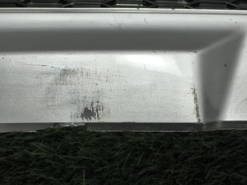 Накладка бампера Kia Sorento 4 задн. (б/у) Накладка бампера Kia Sorento 4 задн. (б/у)