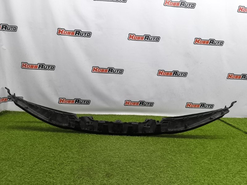 Решетка в бампер Porsche Taycan 2019 перед. (б/у) Решетка в бампер Porsche Taycan 2019 перед. (б/у)