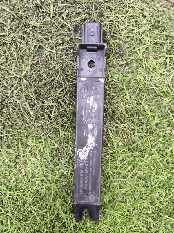 Антенна Hyundai Staria (б/у) Антенна Hyundai Staria (б/у)