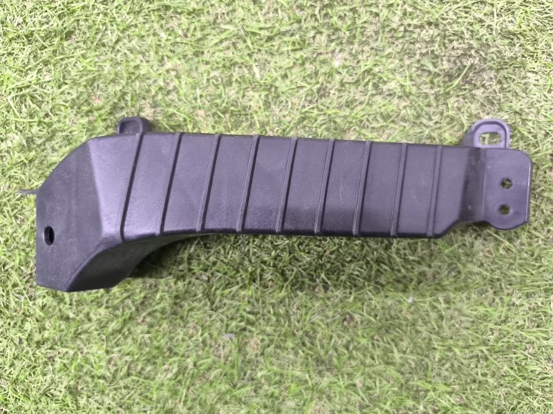Кронштейн бампера передний правый Palisade LX2