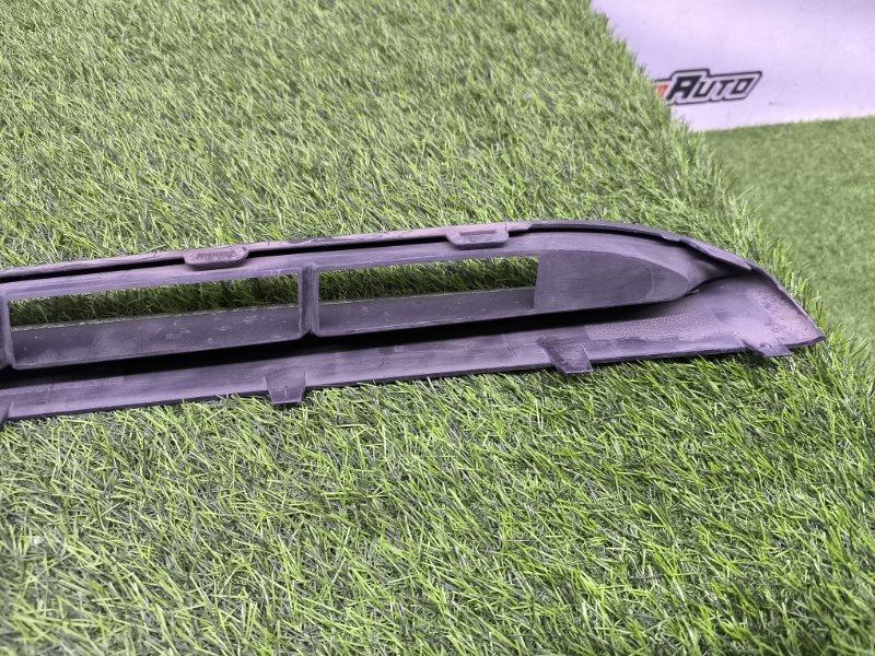 Накладка бампера передняя E-Class W213
