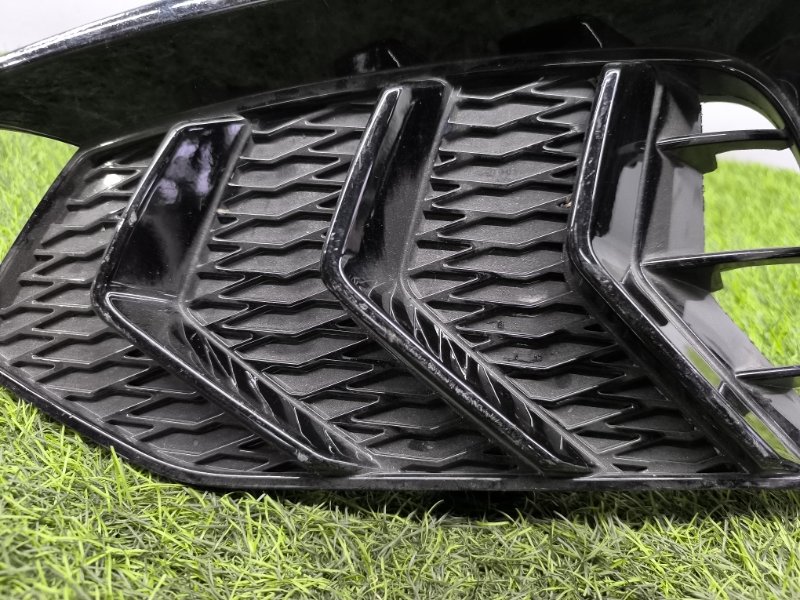 Решетка в бампер передняя левая Hyundai Sonata DN8