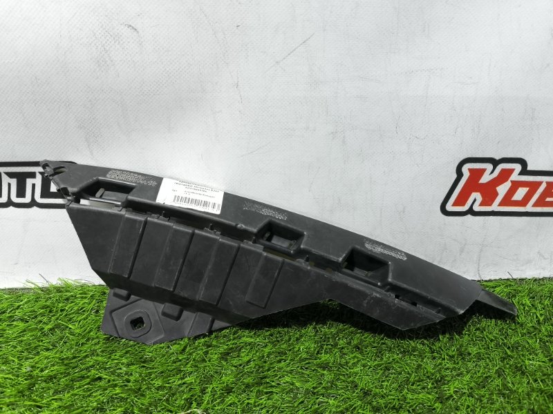 Кронштейн бампера передний glb X247