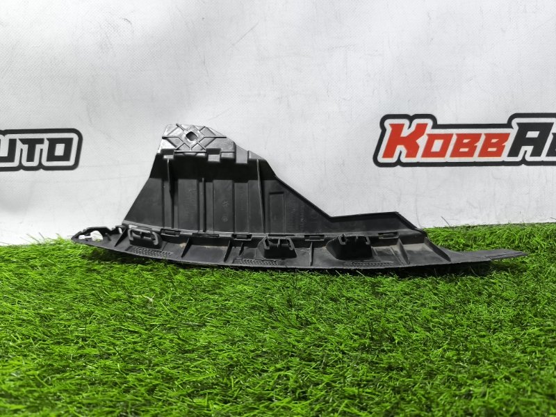 Кронштейн бампера передний glb X247