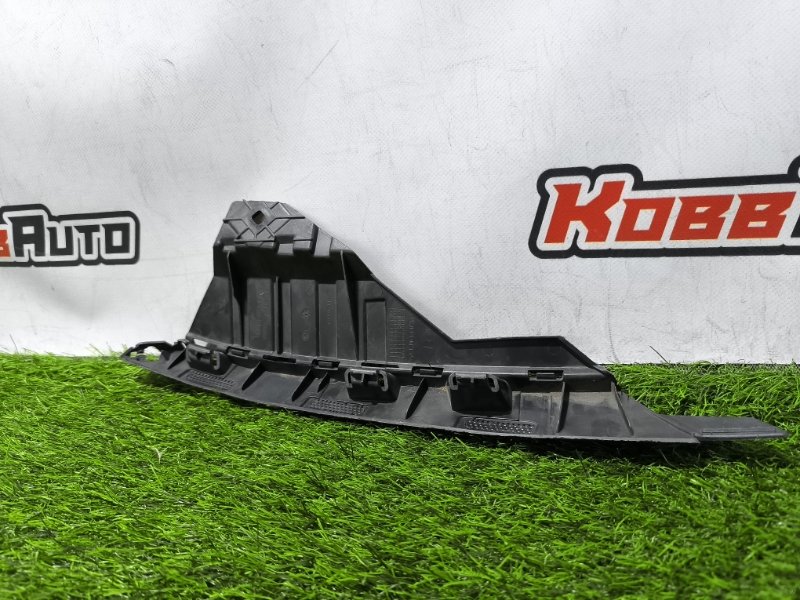 Кронштейн бампера передний glb X247