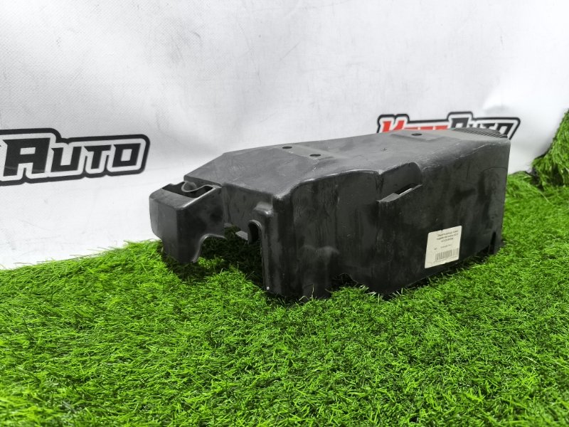 Защита днища кузова задняя левая E-Class W212