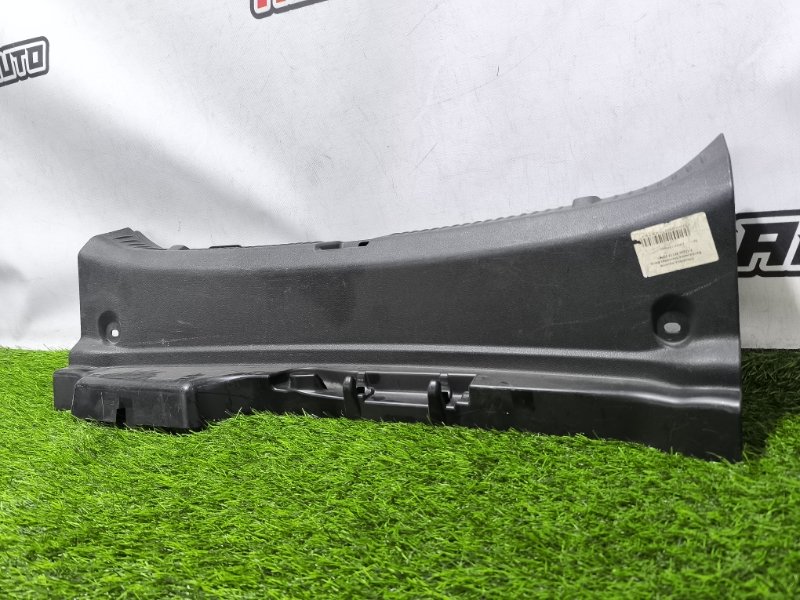 Обшивка двери багажника E-Class W213