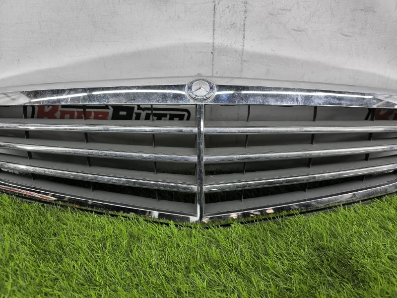 Решетка радиатора Mercedes-Benz C-Class W204