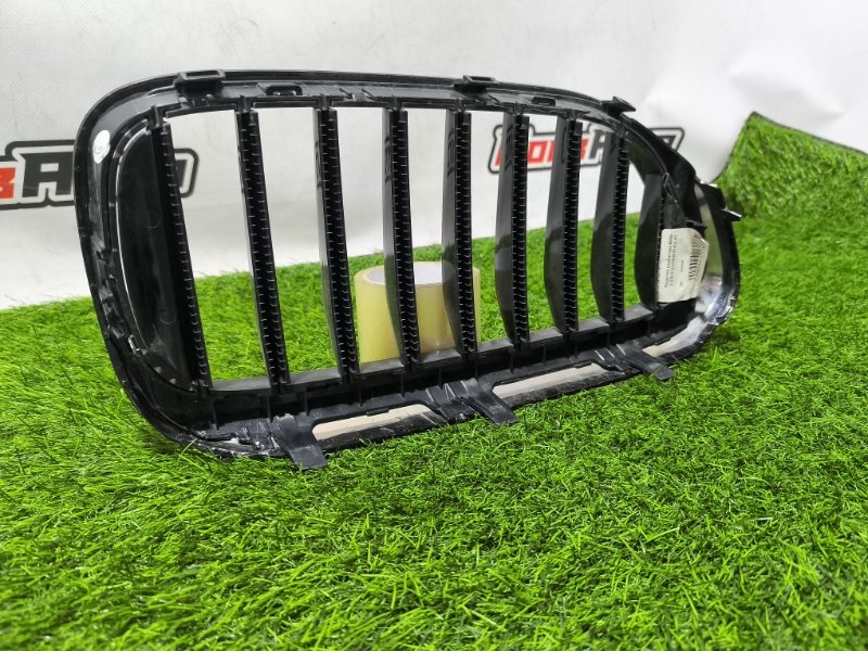 Решетка радиатора передняя левая 5-Series G30