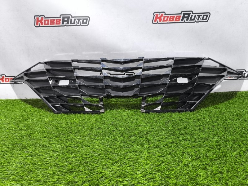 Решетка радиатора Elantra 2020-