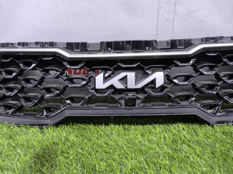 Решетка радиатора Kia Sorento