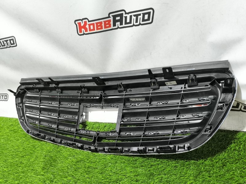 Решетка радиатора E-Class W213