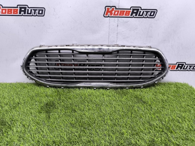 Решетка радиатора Kia Quoris контрактная
