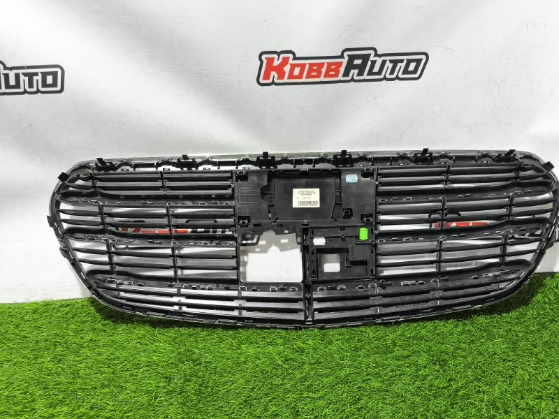 Решетка радиатора S-Class W223