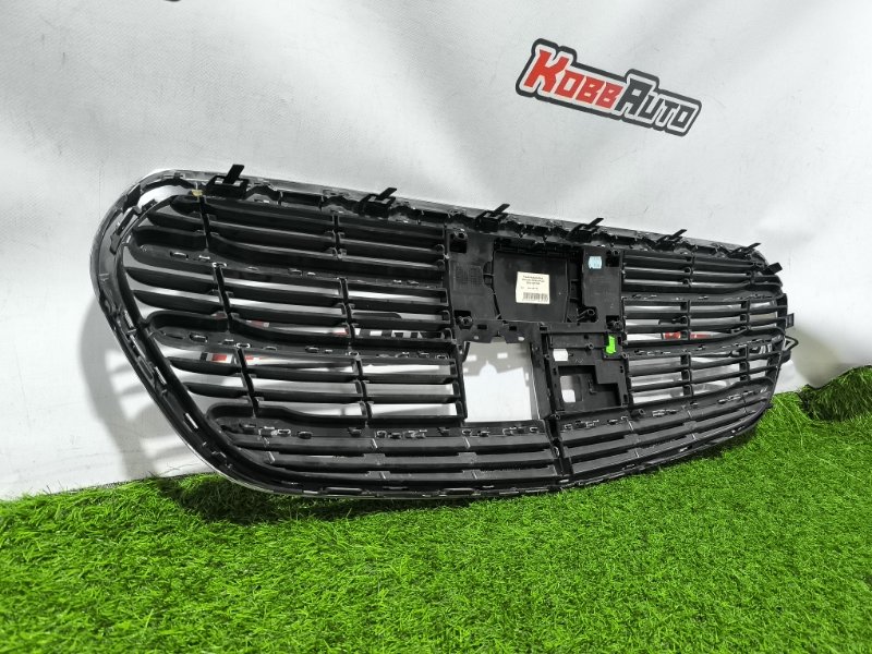 Решетка радиатора S-Class W223