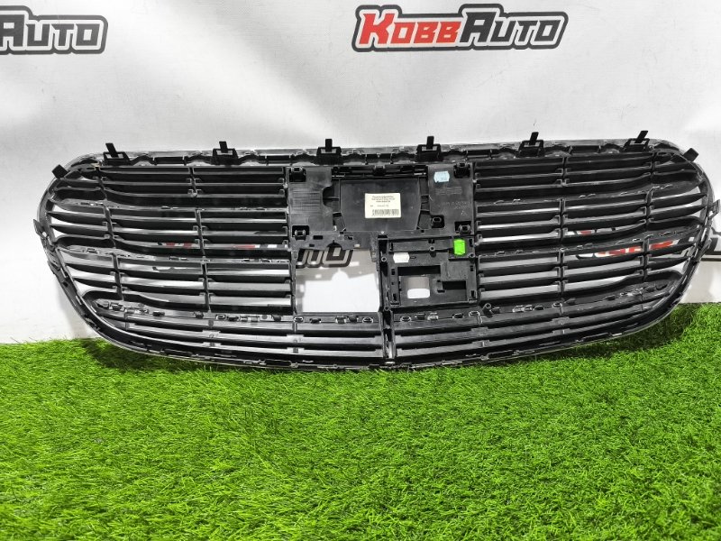Решетка радиатора S-Class W223