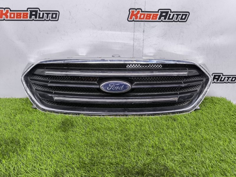 Решетка радиатора Ford Taurus 2013- контрактная