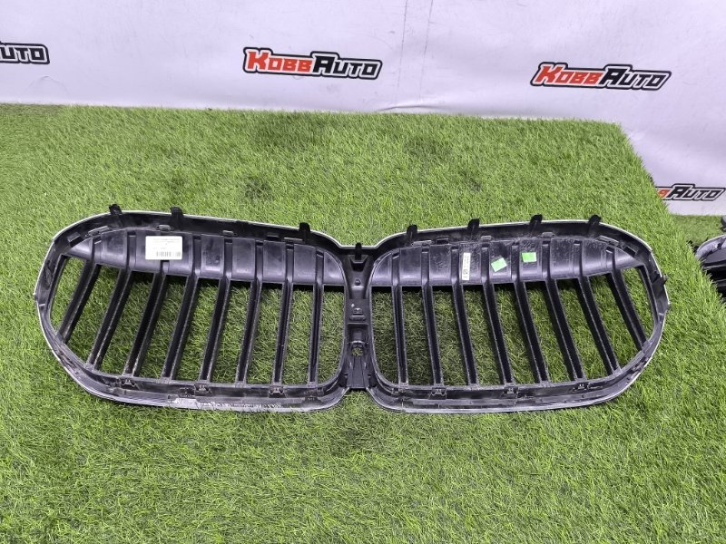Решетка радиатора 7-Series G11