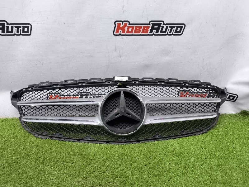 Решетка радиатора Mercedes-Benz C-Class W205 контрактная