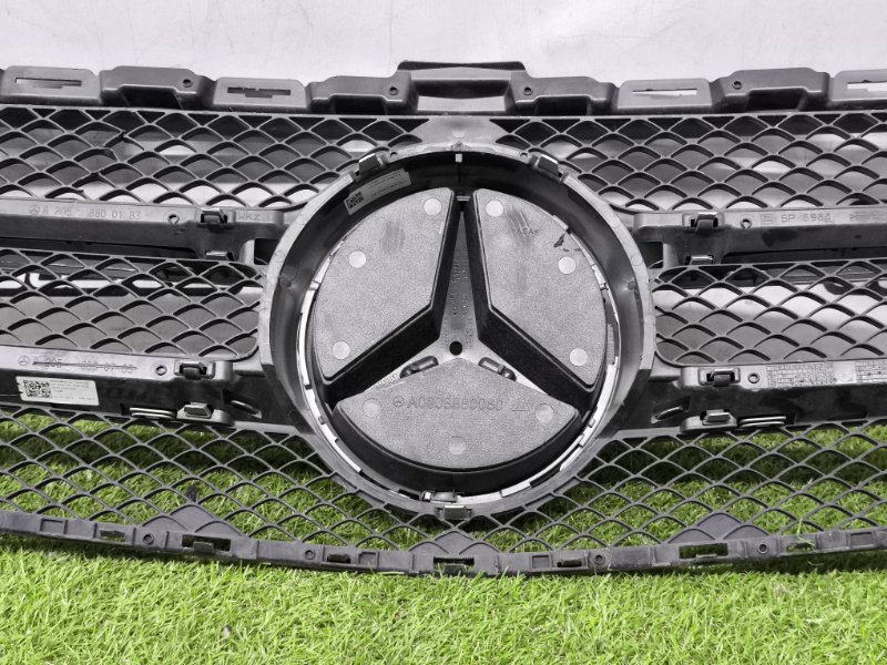 Решетка радиатора C-Class W205