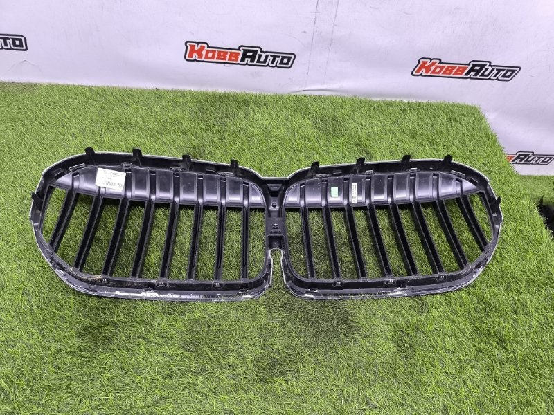 Решетка радиатора 7-Series G11
