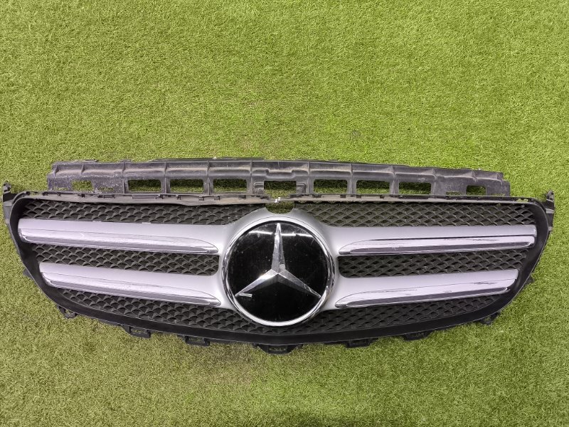 Решетка радиатора E-Class W213