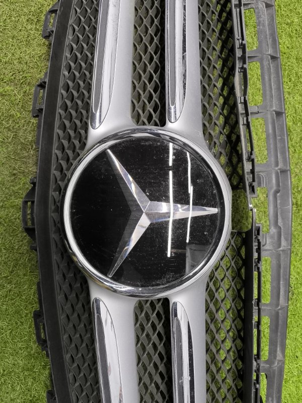 Решетка радиатора E-Class W213