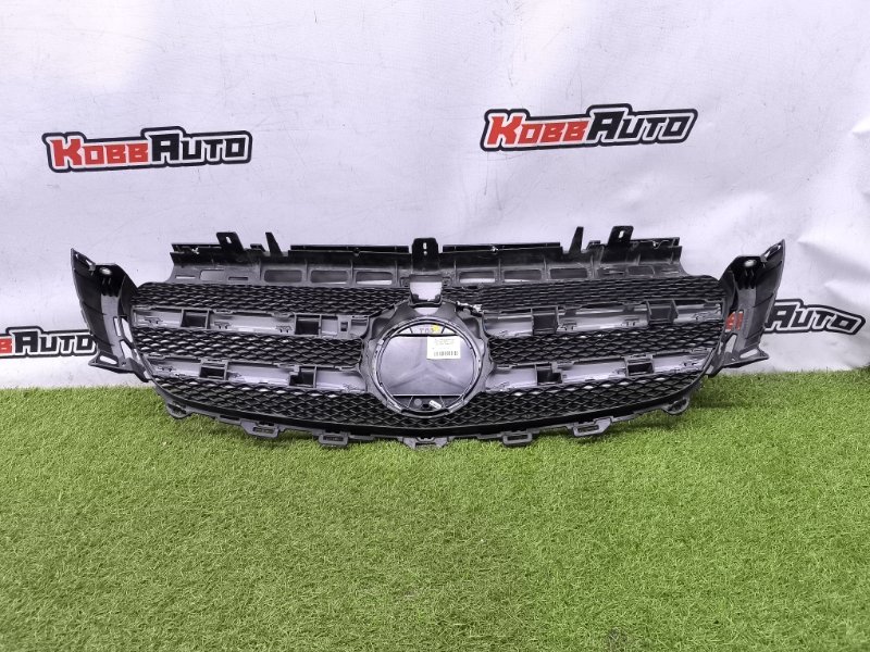 Решетка радиатора E-Class W213