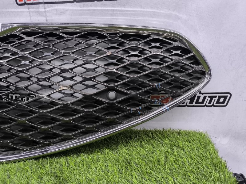 Решетка радиатора G90 RS4