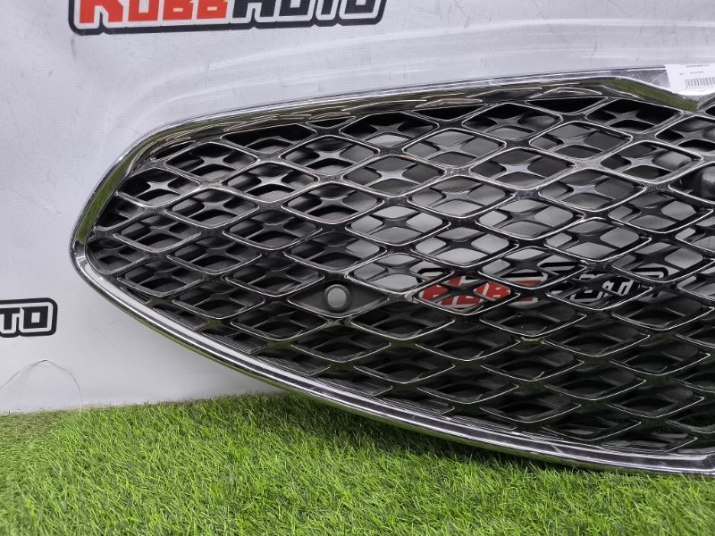 Решетка радиатора G90 RS4