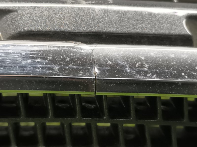 Решетка радиатора NX200 Z10