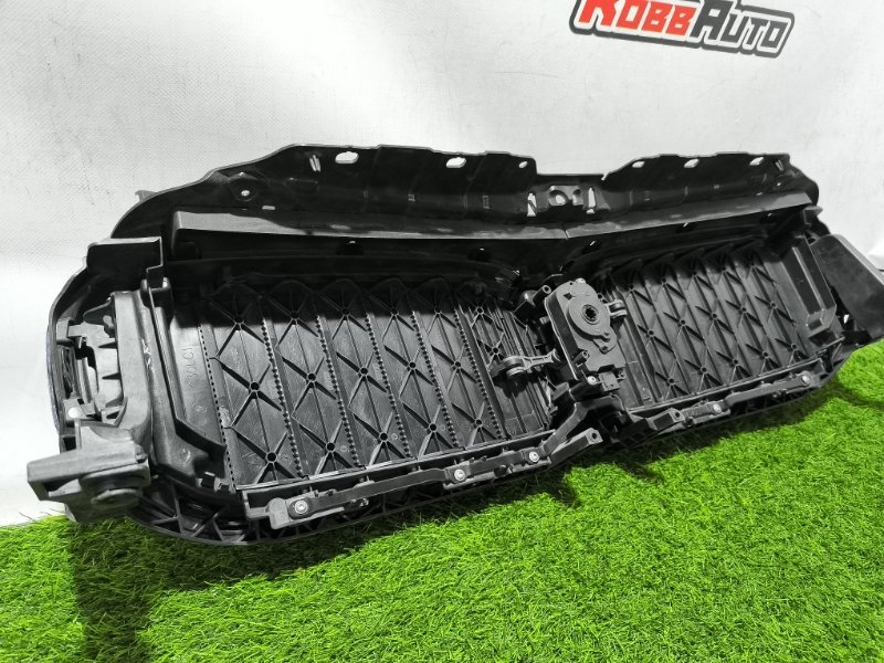 Решетка радиатора 7-Series G11