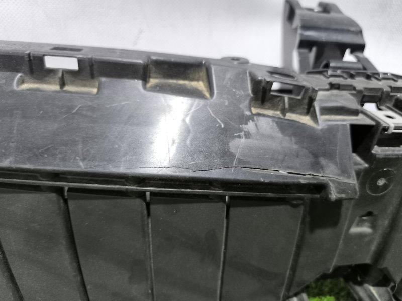 Воздуховод решетки радиатора 3-Series G20