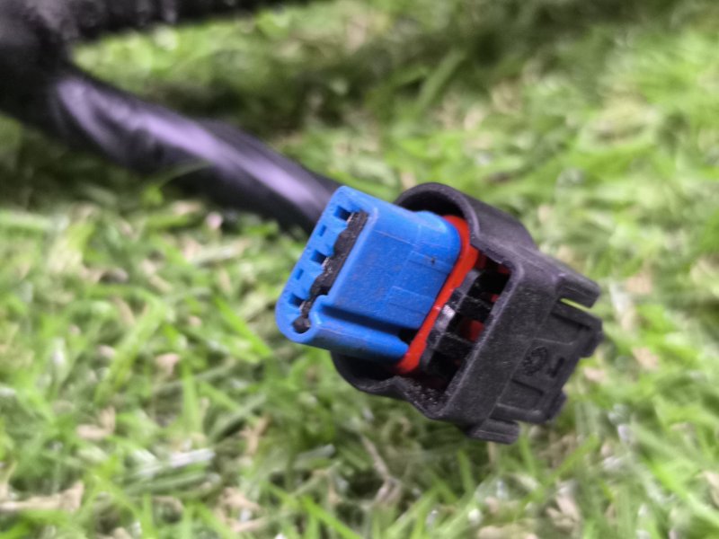 Проводка парктроников Hyundai Tucson 4 (б/у) Проводка парктроников Hyundai Tucson 4 (б/у)