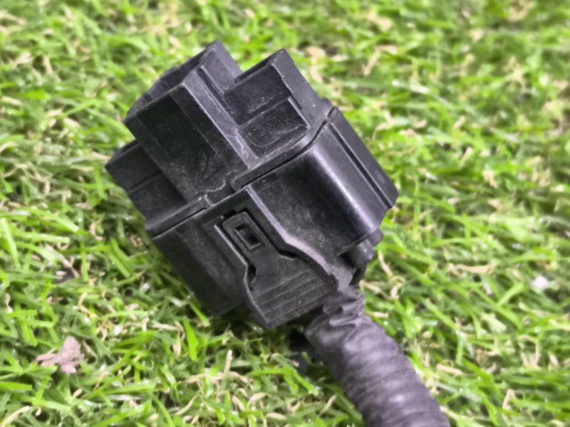 Проводка парктроников Kia Carnival (б/у) Проводка парктроников Kia Carnival (б/у)