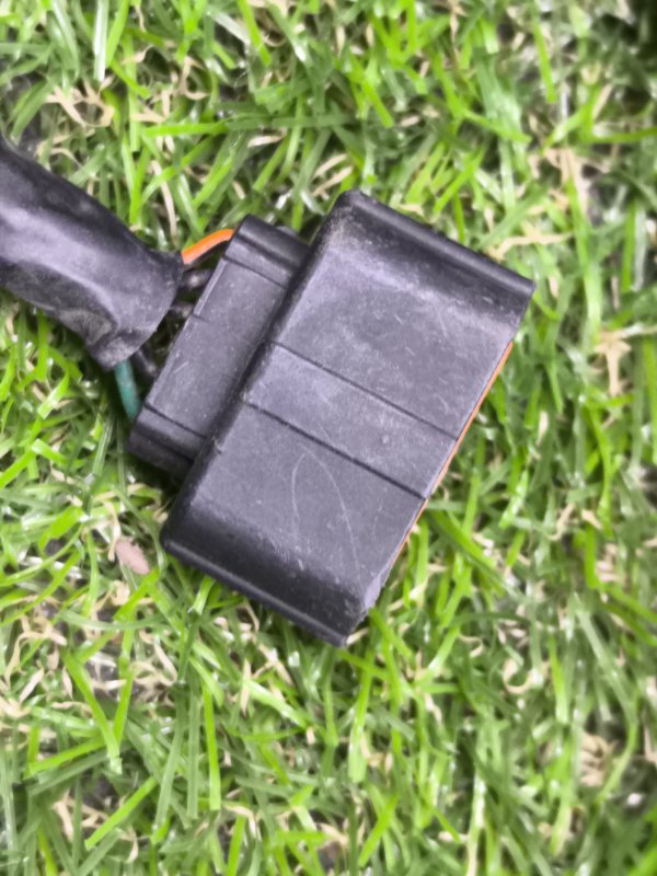 Проводка парктроников Kia Carnival (б/у) Проводка парктроников Kia Carnival (б/у)