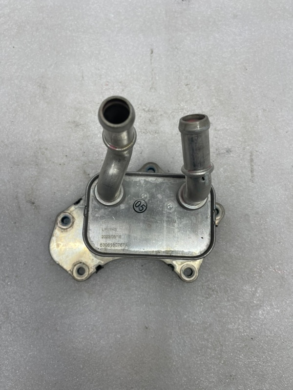 Радиатор масляный Chery Arrizo 8 1.6 23г (б/у)