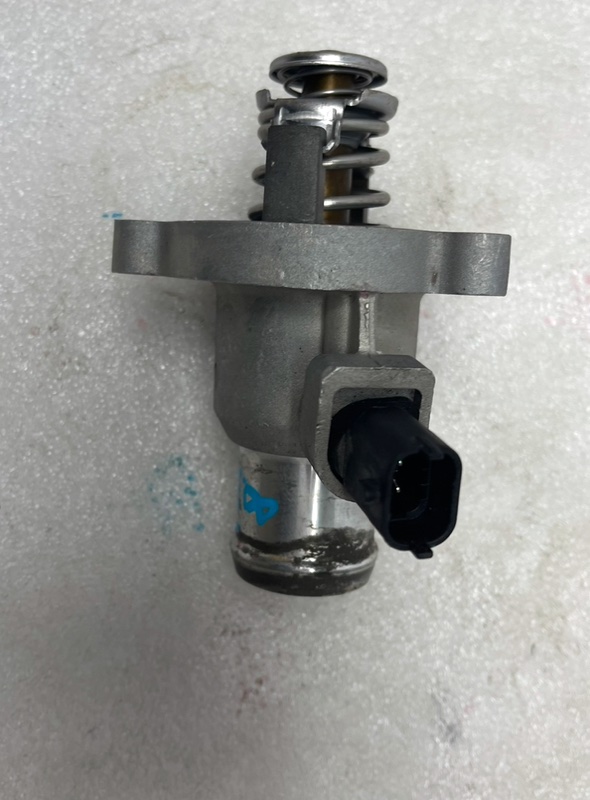 Термостат Chery Arrizo 8 1.6 23г (б/у) Термостат Chery Arrizo 8 1.6 23г (б/у)